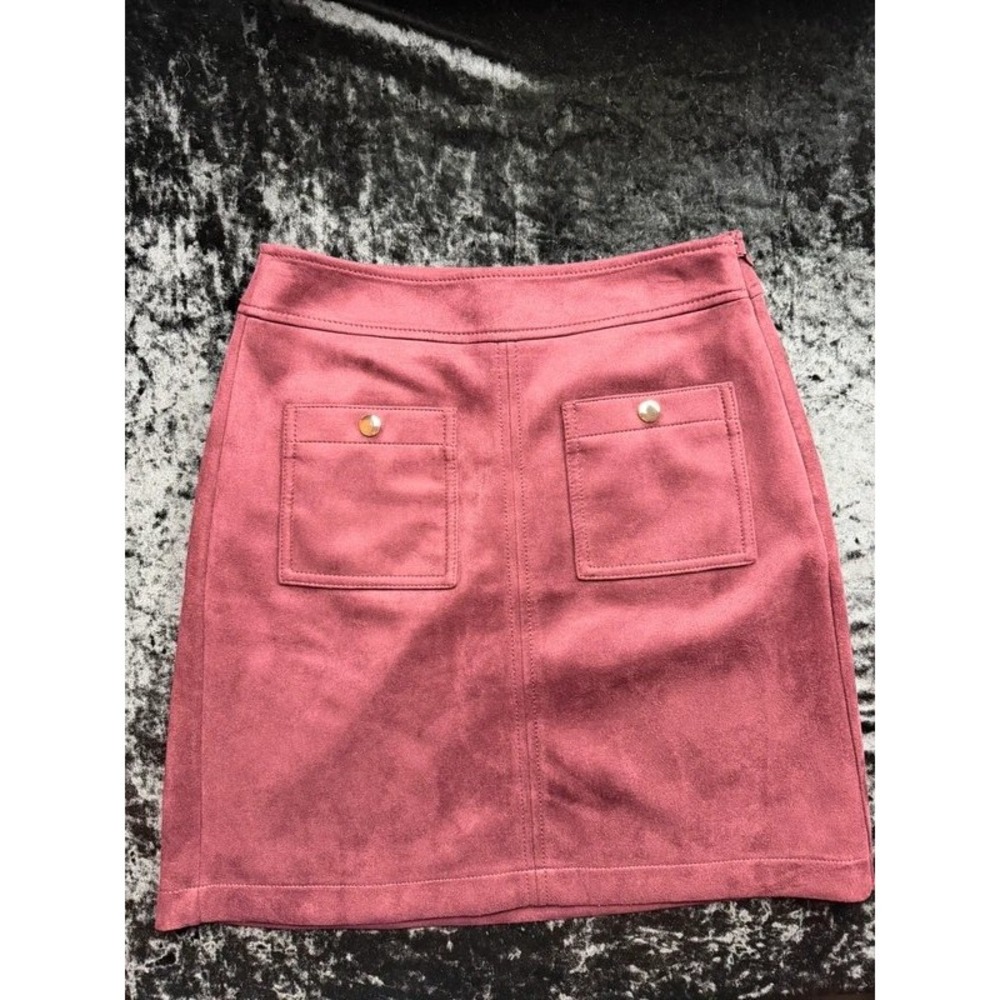 LOFT Petites 0P Berry Faux Suede Mini Skirt Gold Snap Pockets Side Zip